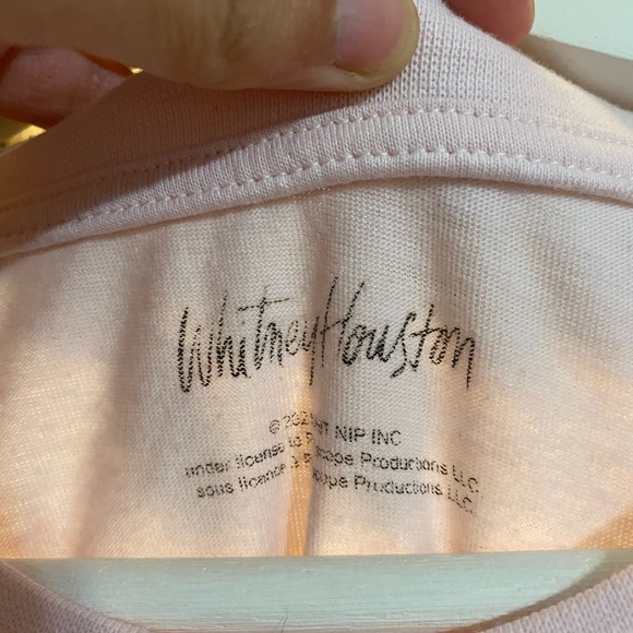 Whitney Houston Crew T-shirt - Picture 3 of 3